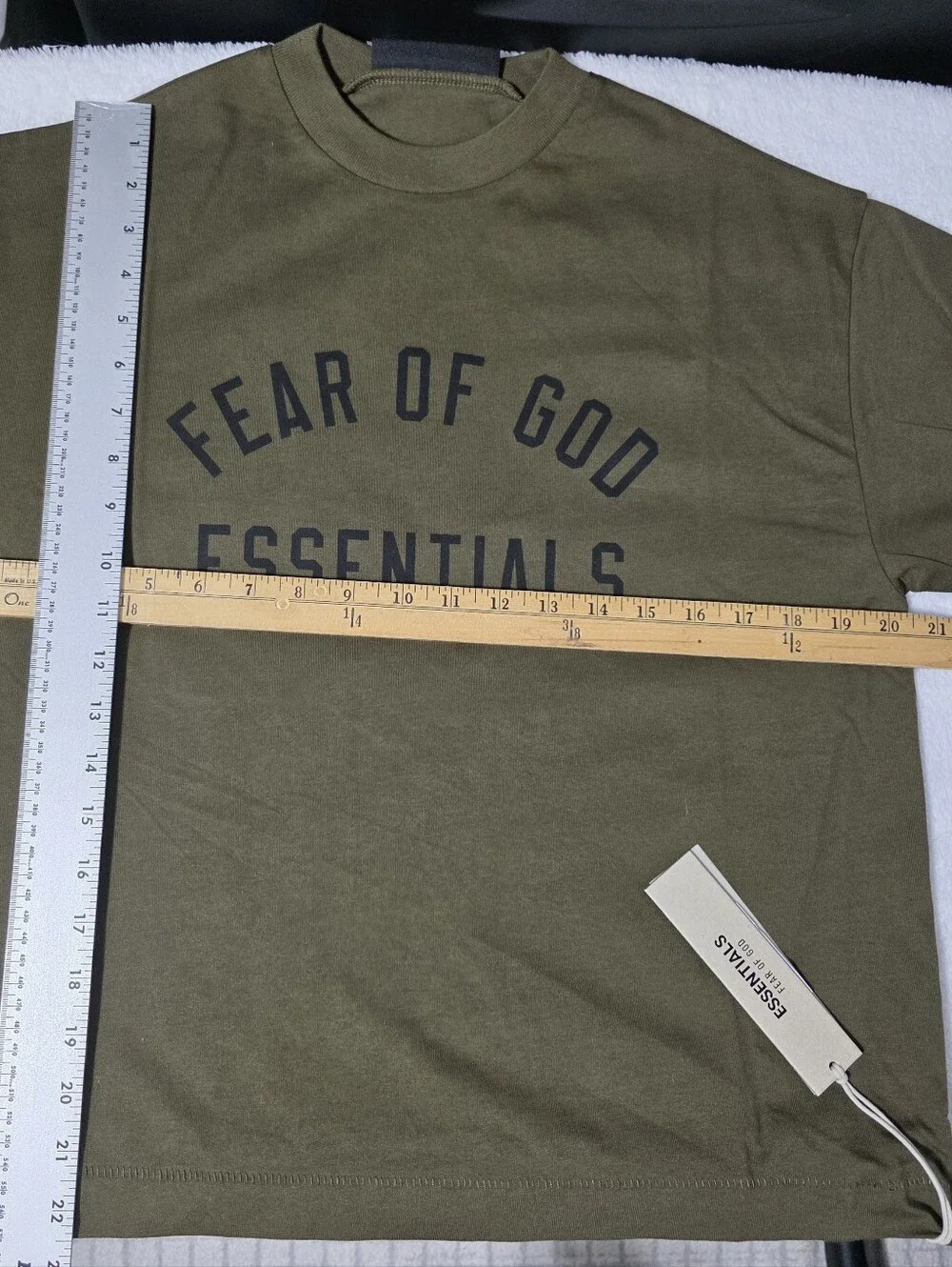 NWT Oversized Fear of God Essentials Kids Cotton Crew Neck Tee Sz 10 Olive